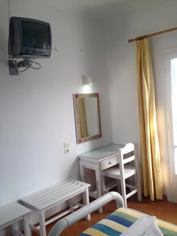 Stergia Hotel Парікія Екстер'єр фото